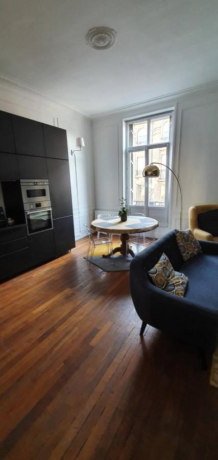 L'Ecu : Un Haussmannien Accueillant! Reims Exterior foto